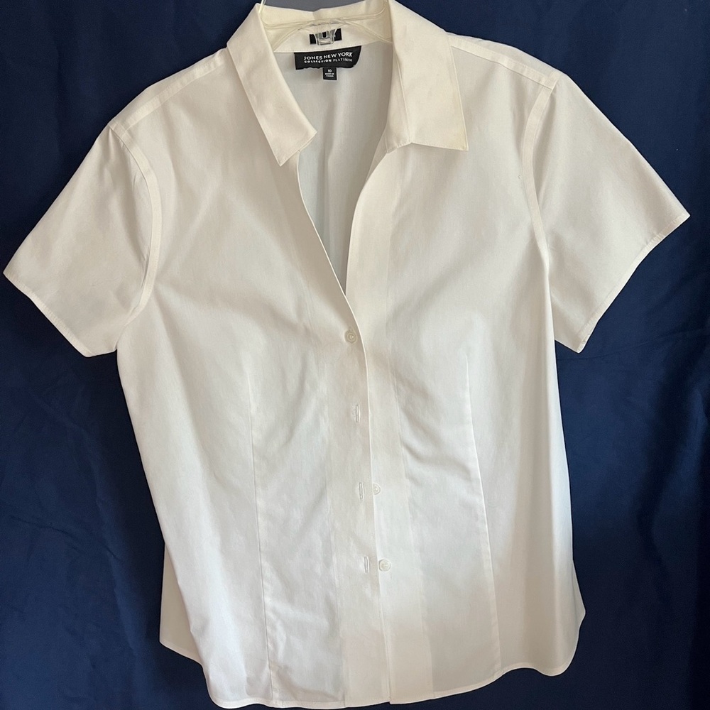 Jones of New York noniron size 10 short sleeve blouse